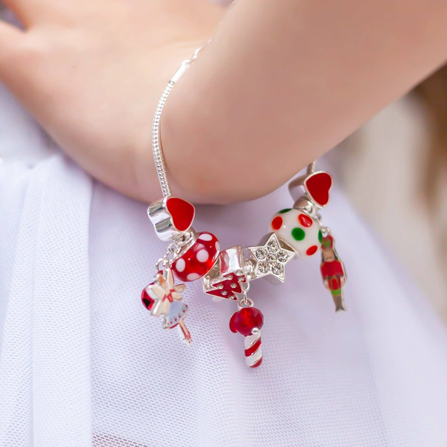 Lauren Hinkley Australia – Engroshandel Armbånd med vedhæng – Nutcracker Christmas Charm Armbånd2