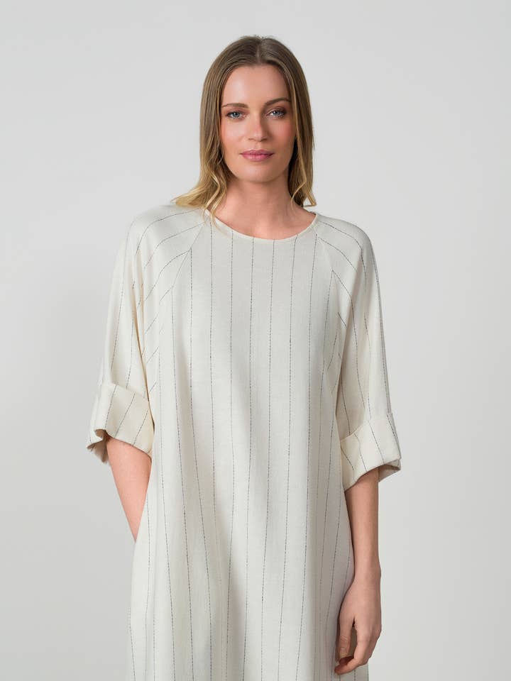 Long flared dress in pinstripe linen-viscose for wholesale by Etiem