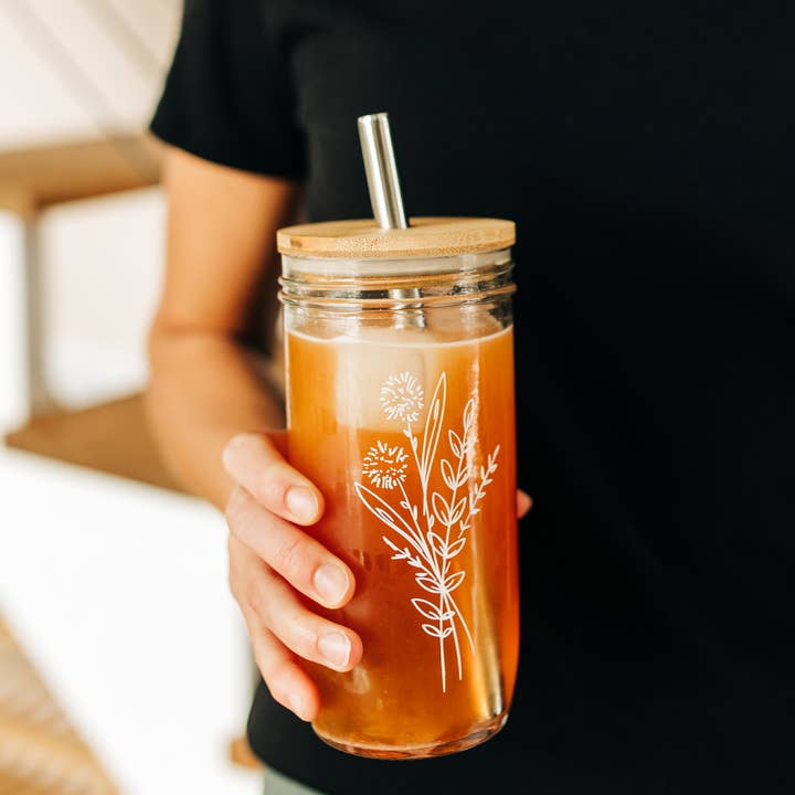 Grace and Joy Company - Wholesale Drinking Glass/Cup - Floral Bouquet Glass Tumbler + Bamboo Lid