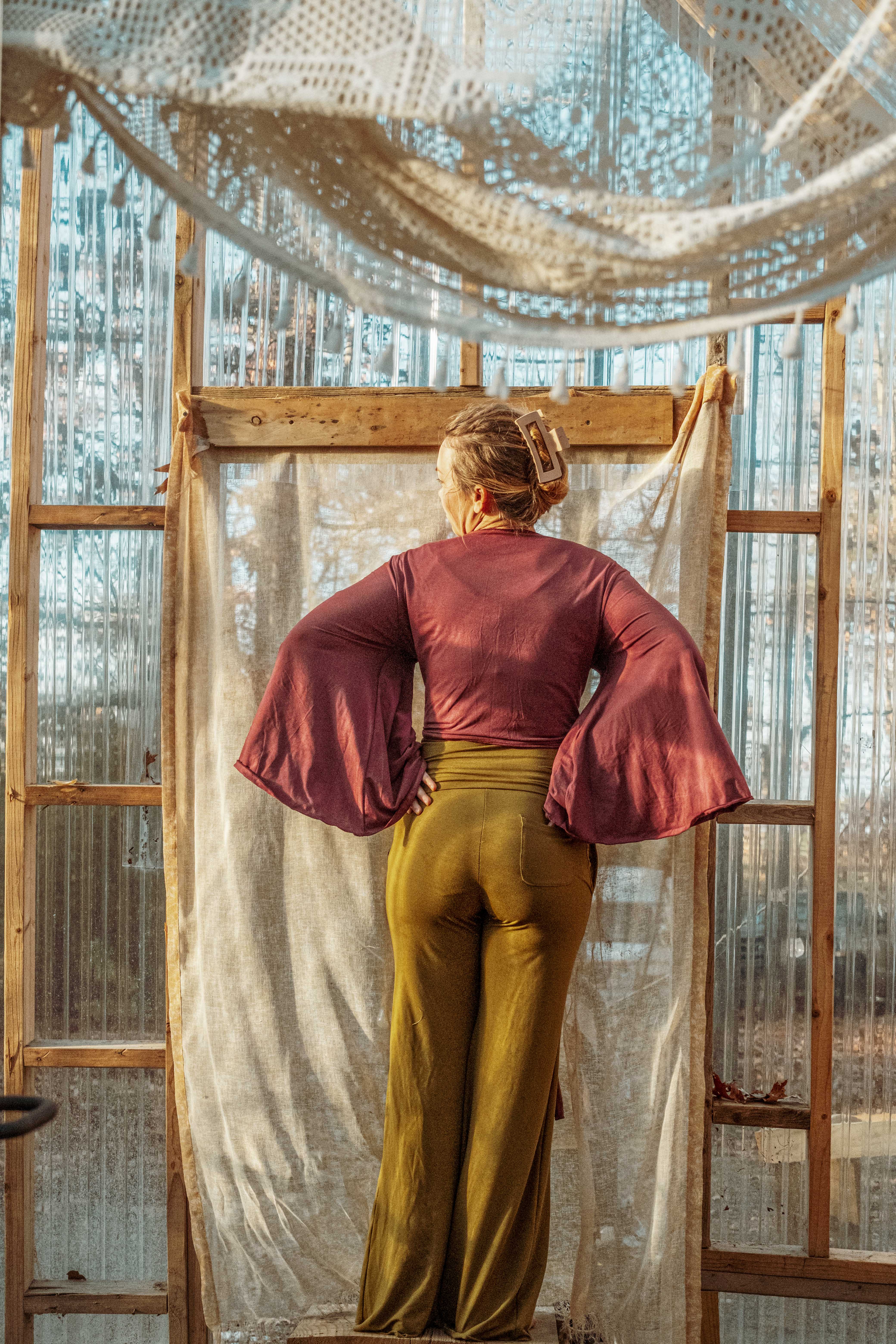 Gardenbelle Shop - Vendita all'ingrosso Camicetta - Donna - Top avvolgente yoga boho a maniche svasate OrganicEcoVero comodo2