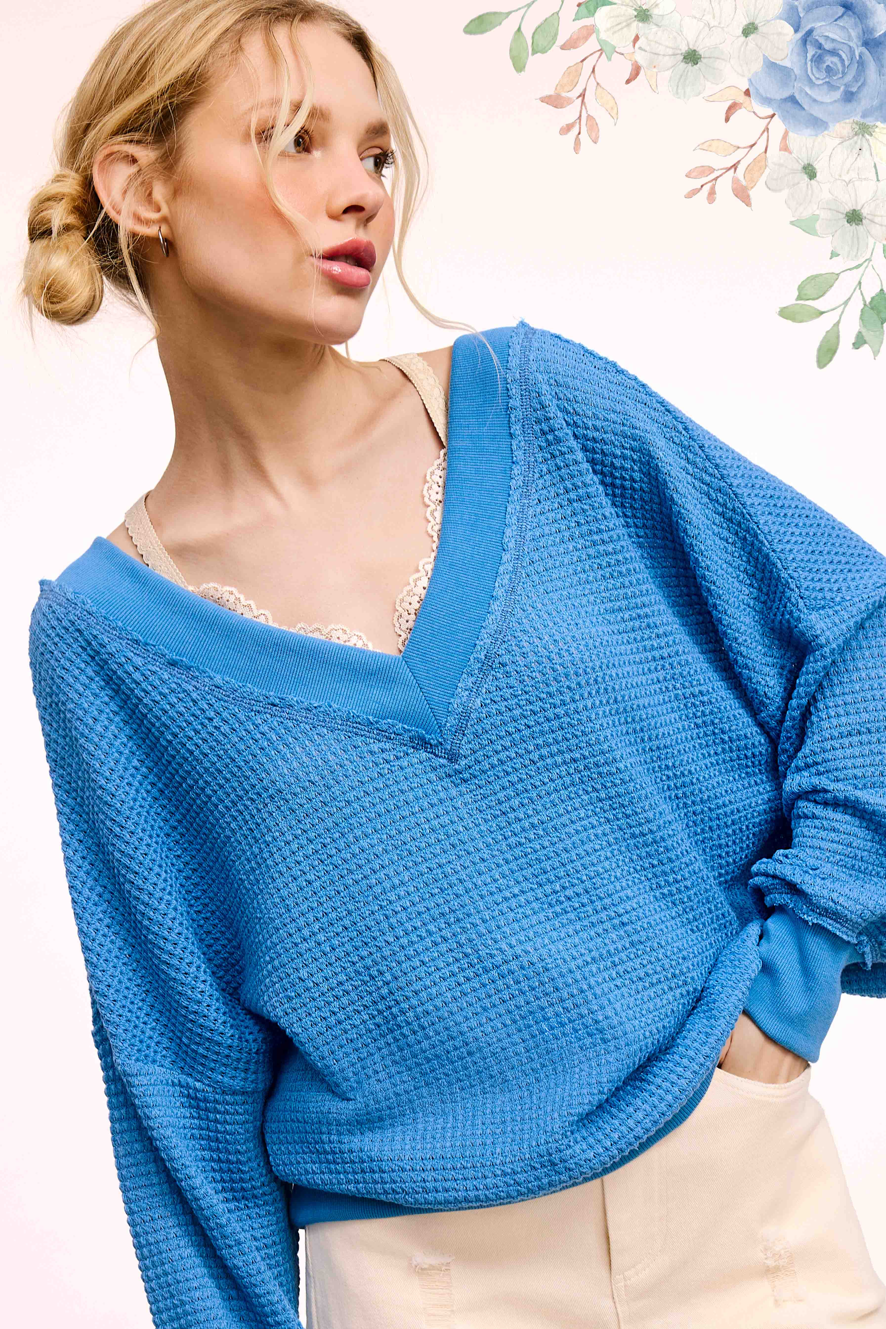 La Miel – Großhandel Strickoberteil – Damen – JLT7410-Langarmshirt mit Waffelstruktur und V-Ausschnitt in lockerer Passform16