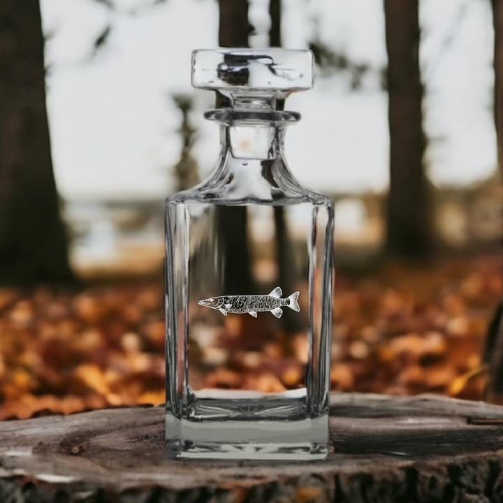 Decanter in vetro premium per Bourbon Whiskey Muskie da 26oz regalo per la vendita all'ingrosso da parte di Texan Customs