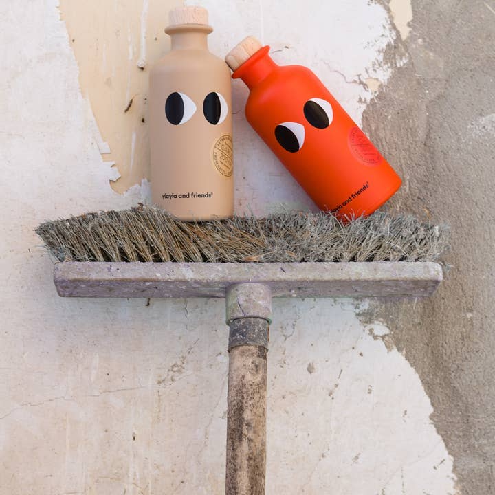 Yiayia and Friends US - Wholesale Olive Oil - Extra Virgin Olive Oil With Chili4