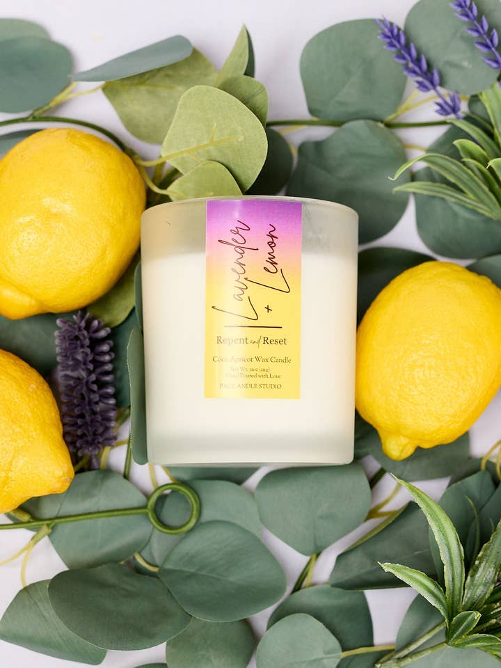 La bougie "Repentir et Réinitialisation" pour la vente par JMC Candle Studio