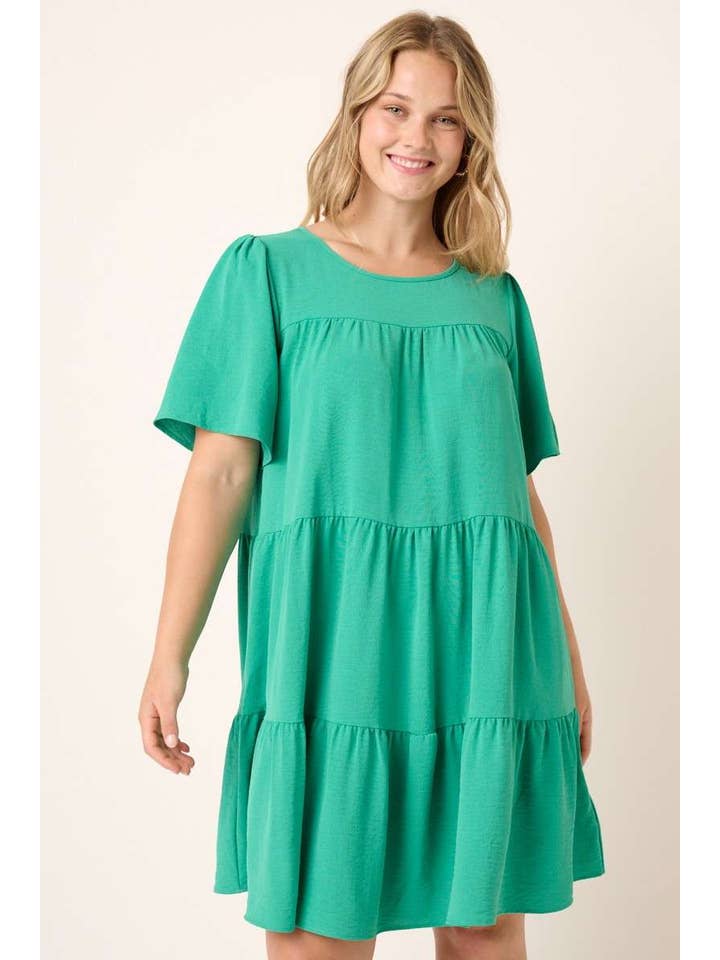 mittoshop – Großhandel Kleid – Damen – PLUS AIRFLOW MINIKLEID MIT RÜSCHENSTUFEN UND KURZEN ÄRMELN1