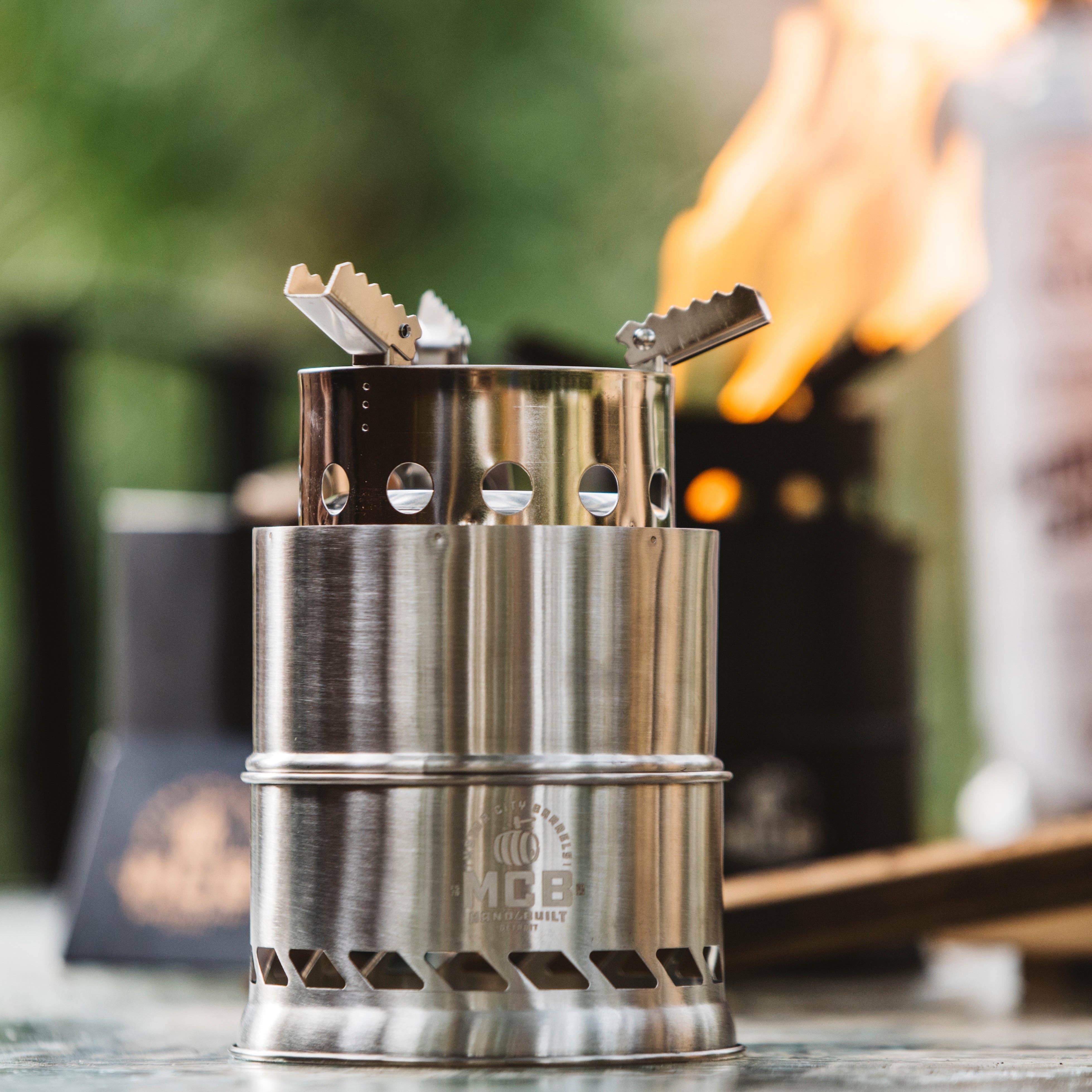 Motor City Barrels – Poço de fogo por atacado – Mini fogueira sem fumaça com cubos de madeira para defumar em barril1