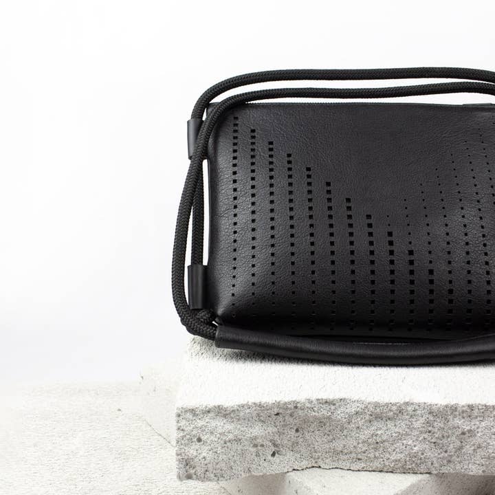 MIMIKRI Design – wholesale Crossbody bag – Women's – DINA' leather small shoulder / crossbody bag