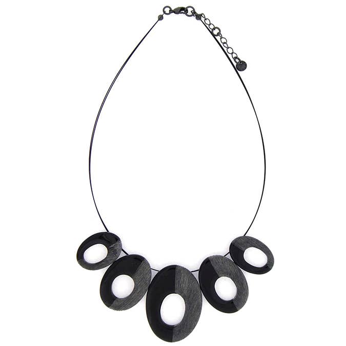 collana in conchiglia in resina per la vendita all'ingrosso da parte di Culture Mix