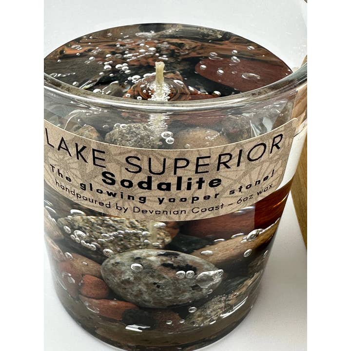 Devonian Coast - Wholesale Novelty Candle - Lake Superior "Yooperlite" Sodalite – Medium 6oz Wax2