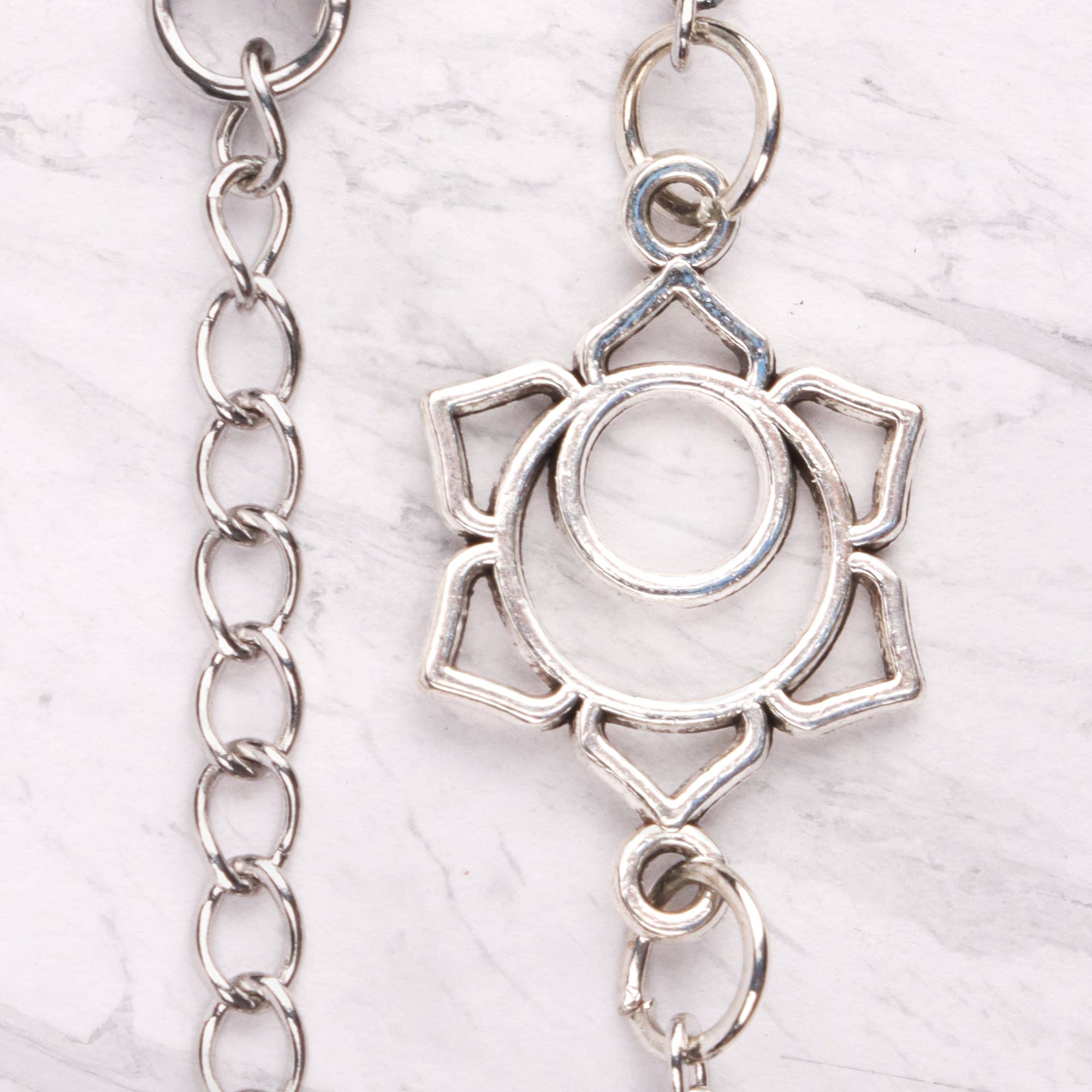 Myga – wholesale Berlockarmband – Seven Chakra-armband med justerbar kedja och chakra-berlock3