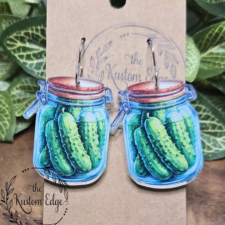 Boucles d'oreilles pendantes en forme de bocal à cornichons pour la vente par The Kustom Edge
