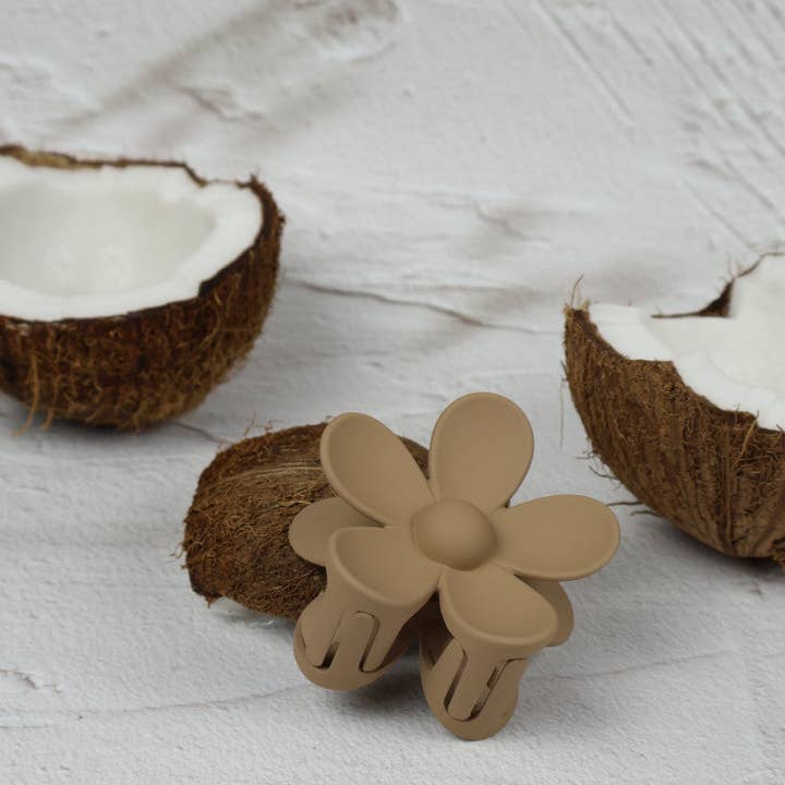 Claw Clip - Flower - Coffee and other Purchase Wholesale ona coffeev2. Free Returns & Net 60 Terms on Faire trending on Faire.