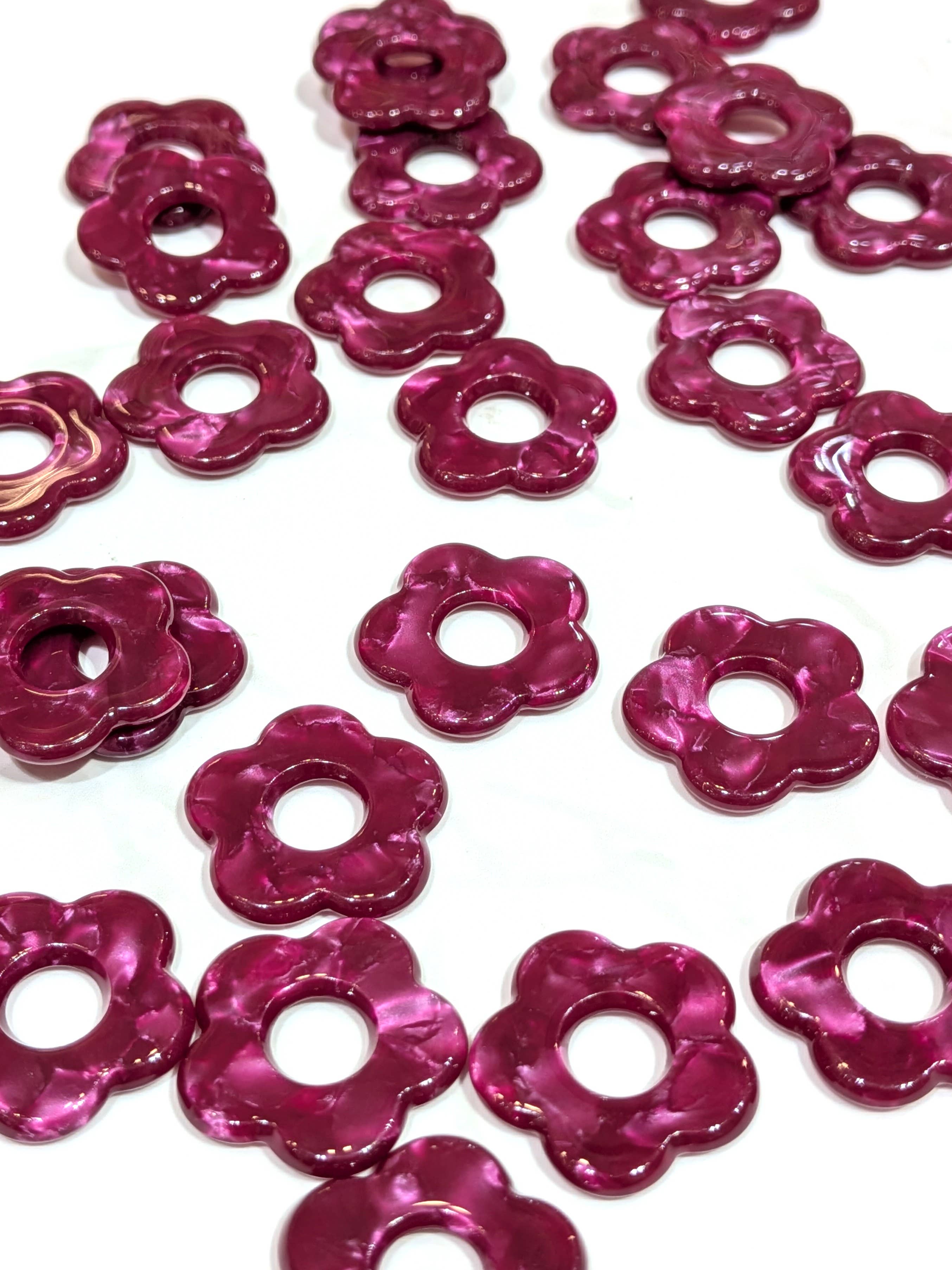 LOLO & YAYA – wholesale Emergency response charm – Flower pendant 2cm, 1.5O euros / u11