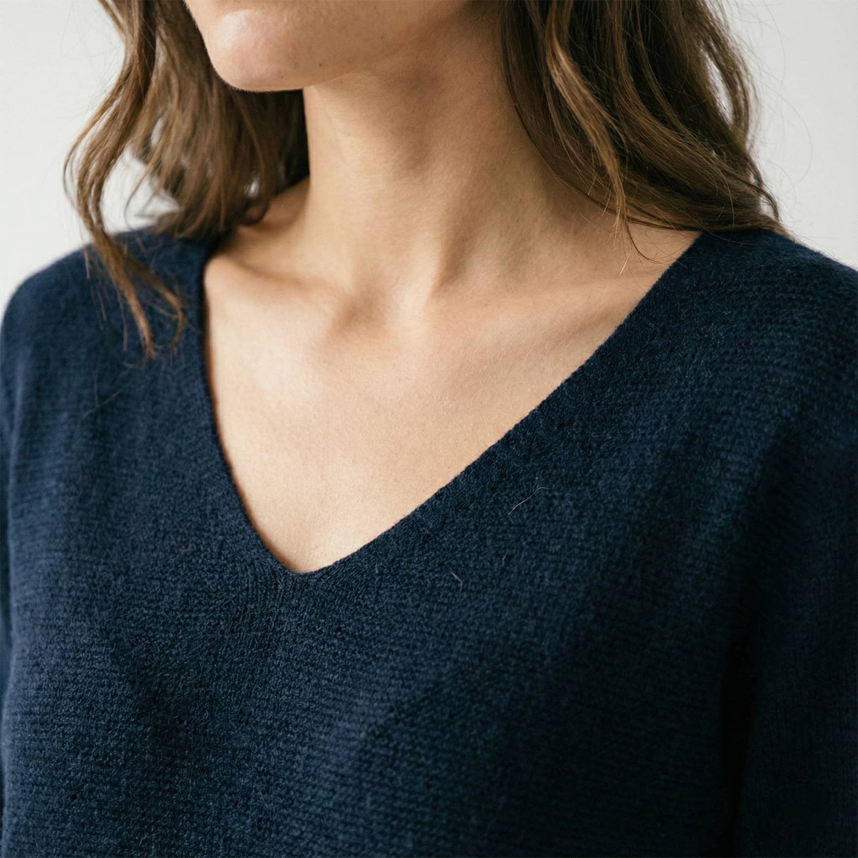 L'Emotion – wholesale Pullovertröja - Dam – Stickad Tröja Långärmad V-ringning Viskos19