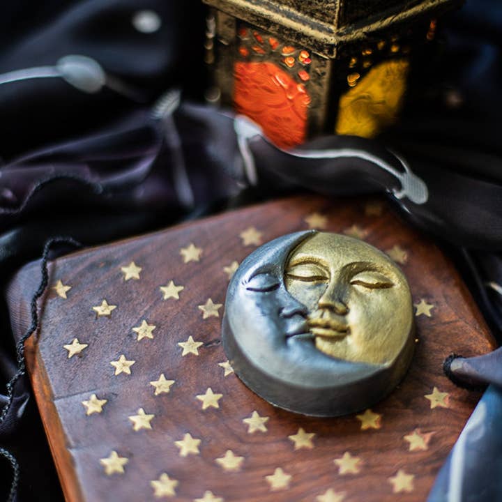 Costurero Real – sabonete sólido por atacado – Sabonete vegano artesanal com fragrância de lavanda em formato de lua e sol3