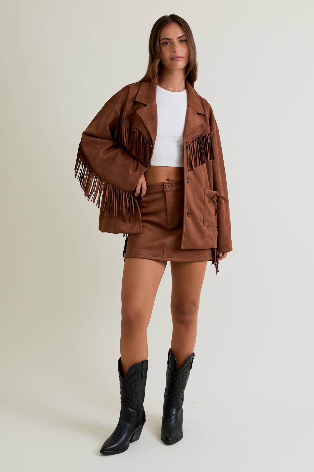 Marron JUPE EN DAIM TAILLE BASSE AVEC DÉTAILS À FRANGES en vente sur Faire4