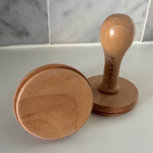 Cub & Kid - Wholesale Rubber/decorative stamp - Varnished Wooden Stamps (Blank)0