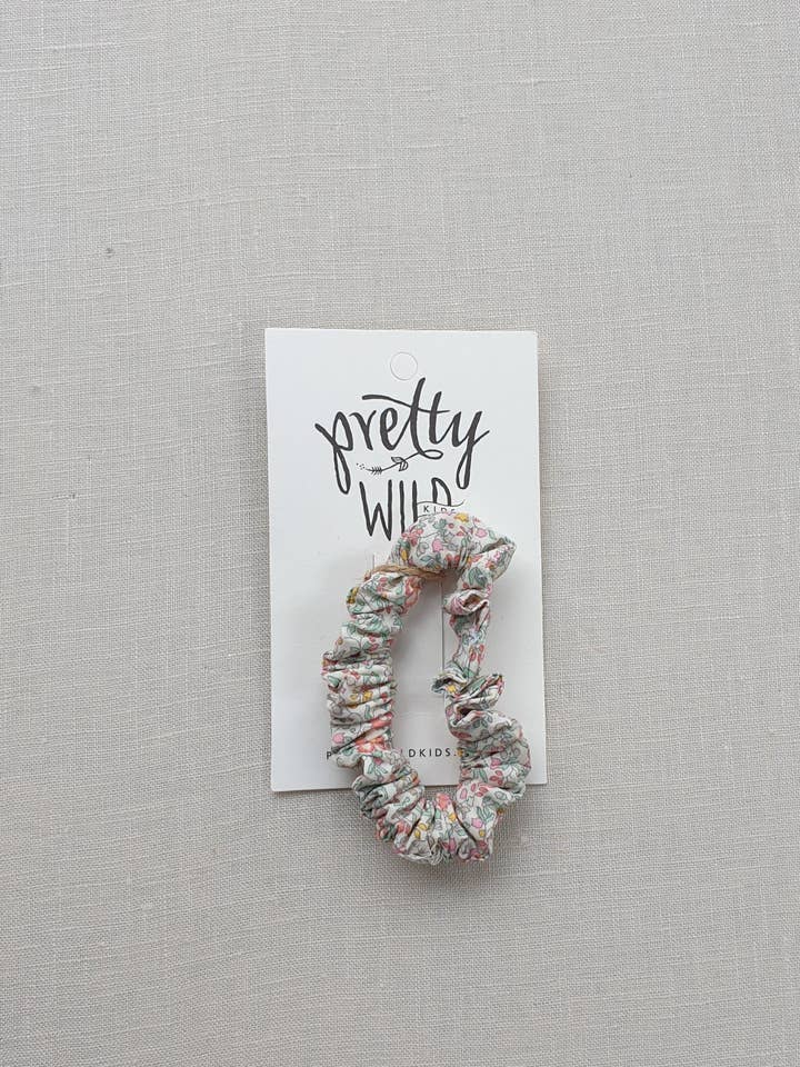 Flores de primavera de Bowie Hair Scrunchie para venta al por mayor de Pretty Wild