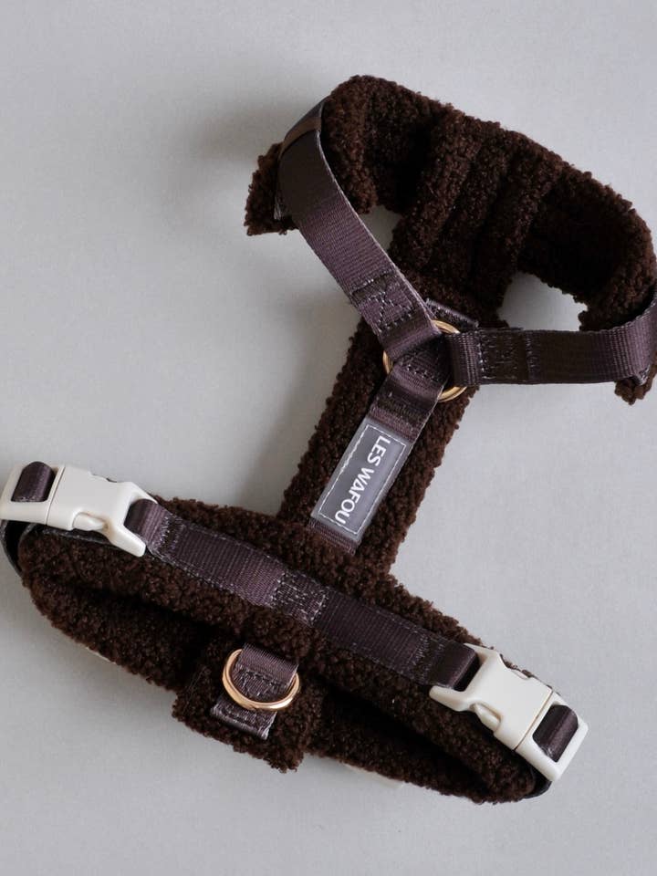 Fluffig hundsele - Brun för wholesale av Les Wafou