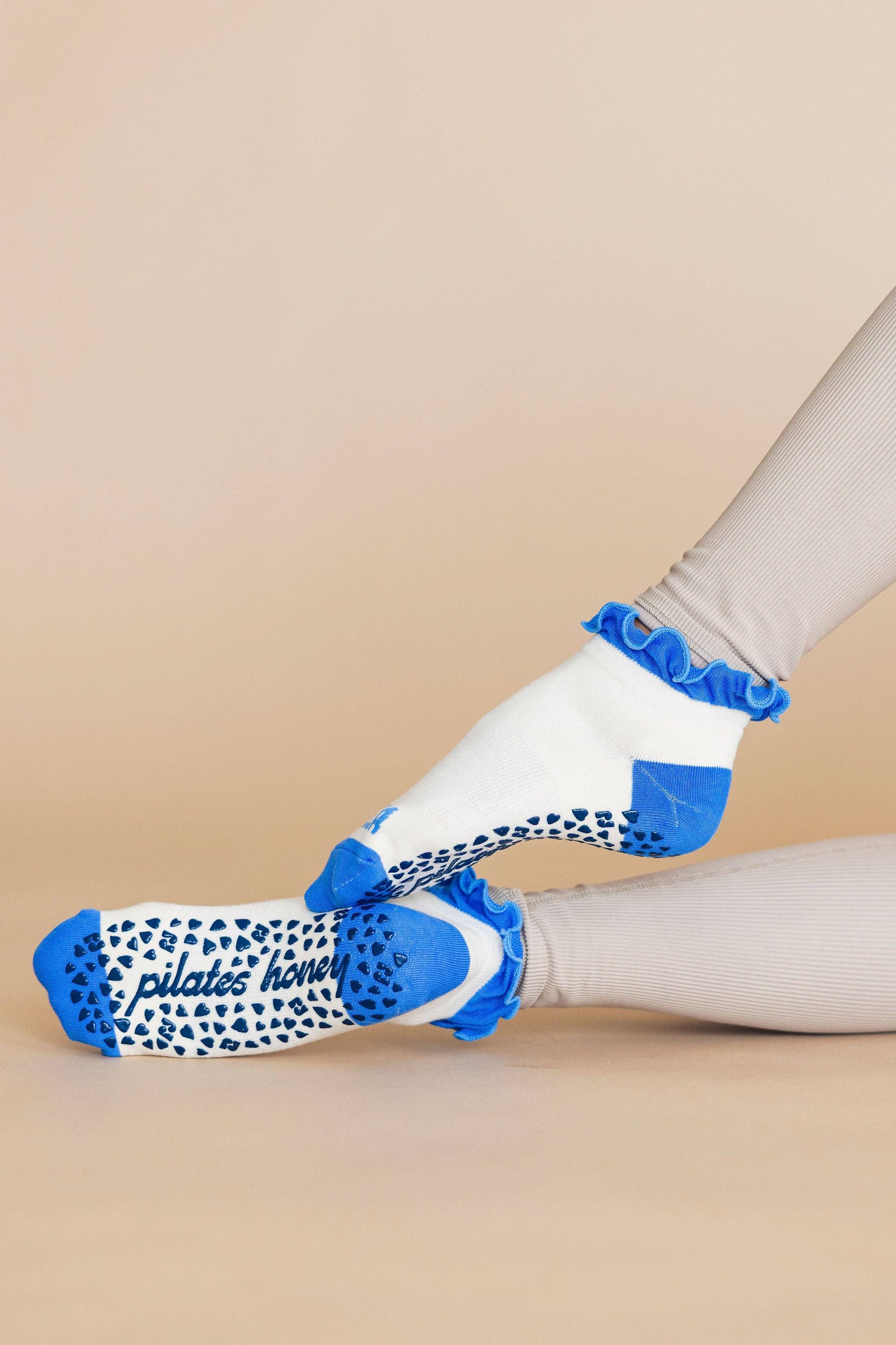 Pilates Honey – Großhandel Socken – Damen – Ciao Bella Rüschensocken mit Knöchelgriff