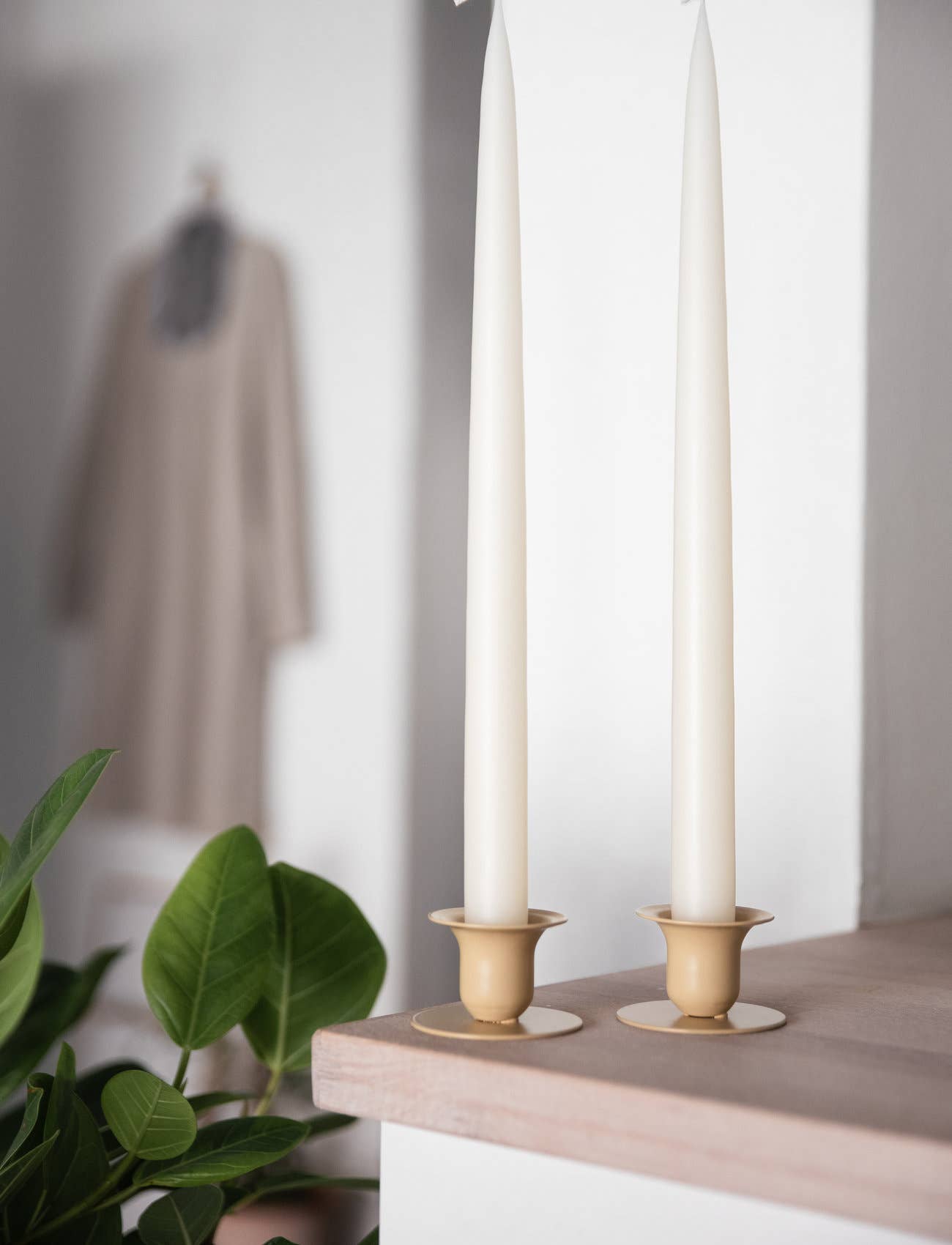 Twilight Collection – wholesale Tapered candle/candlestick – Off White Danish Taper Candle | 12 Pack4