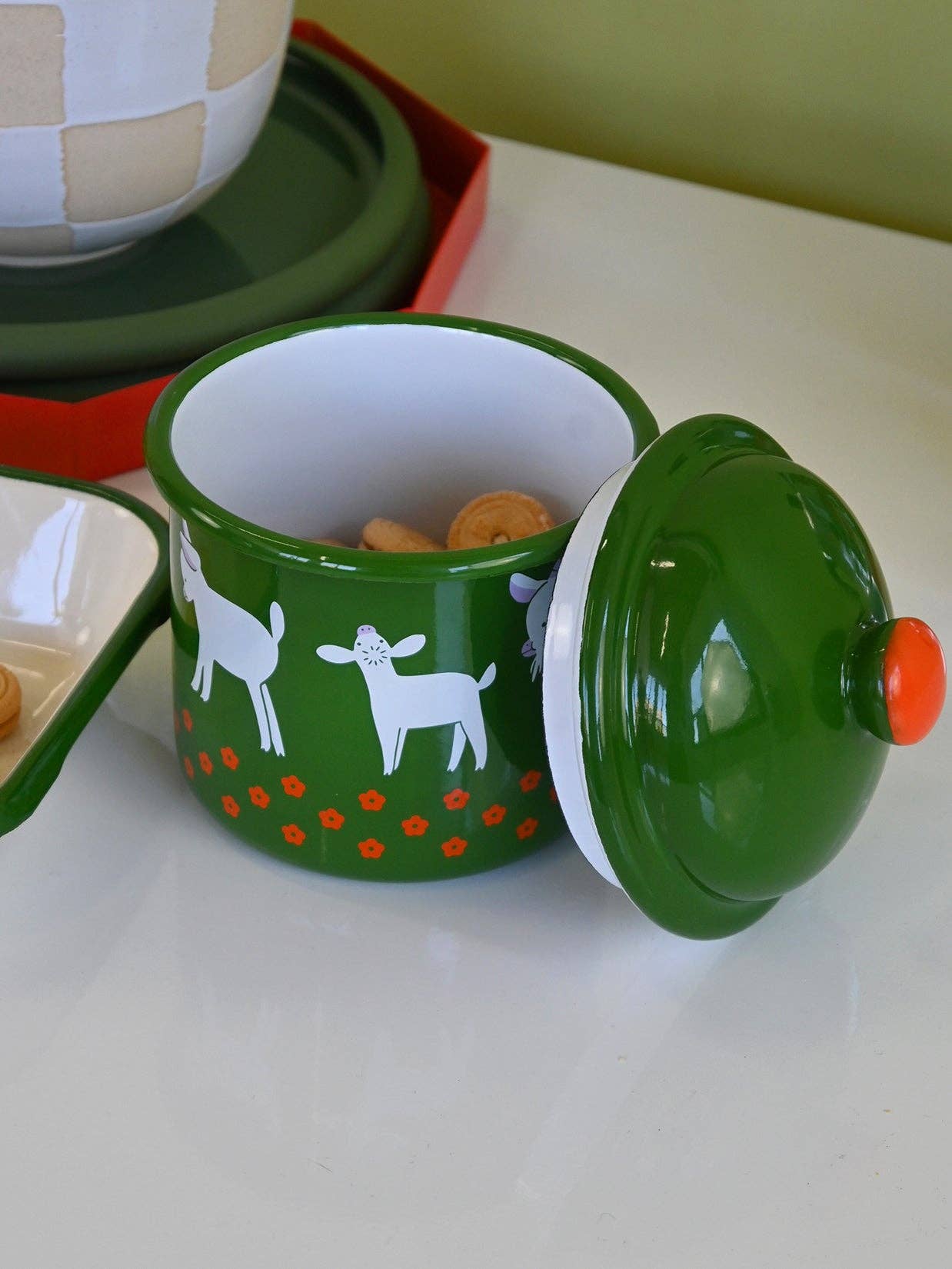 Natali Koromoto - Wholesale Food Storage Container - "GOAT" Enamel container1