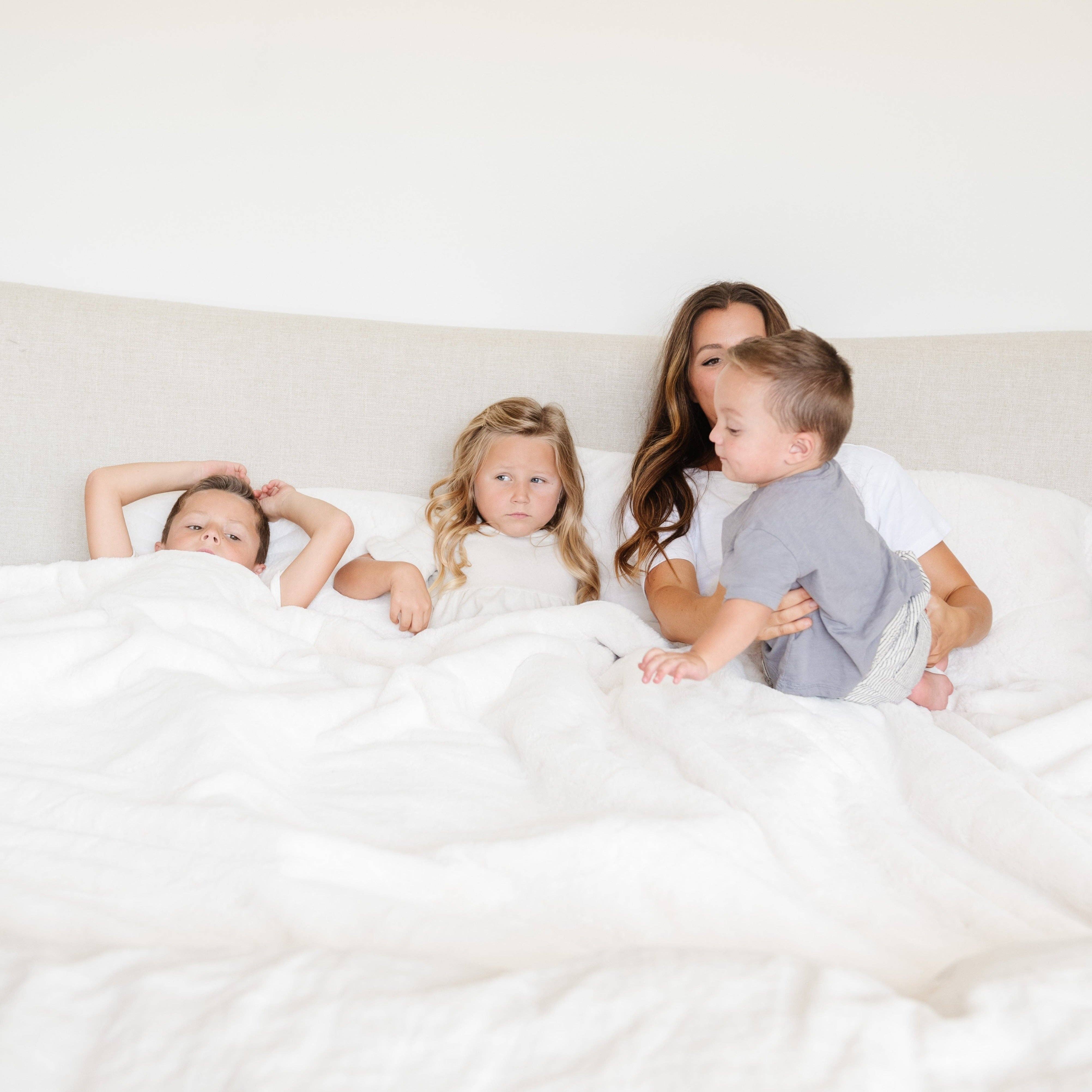 Saranoni - Wholesale Bedding Blanket - FAUX FUR KING BLANKETS59