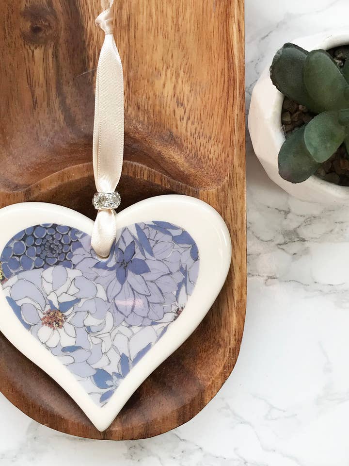 Blomster Keramisk Hængende for engroshandel hos Dimbleby Ceramics