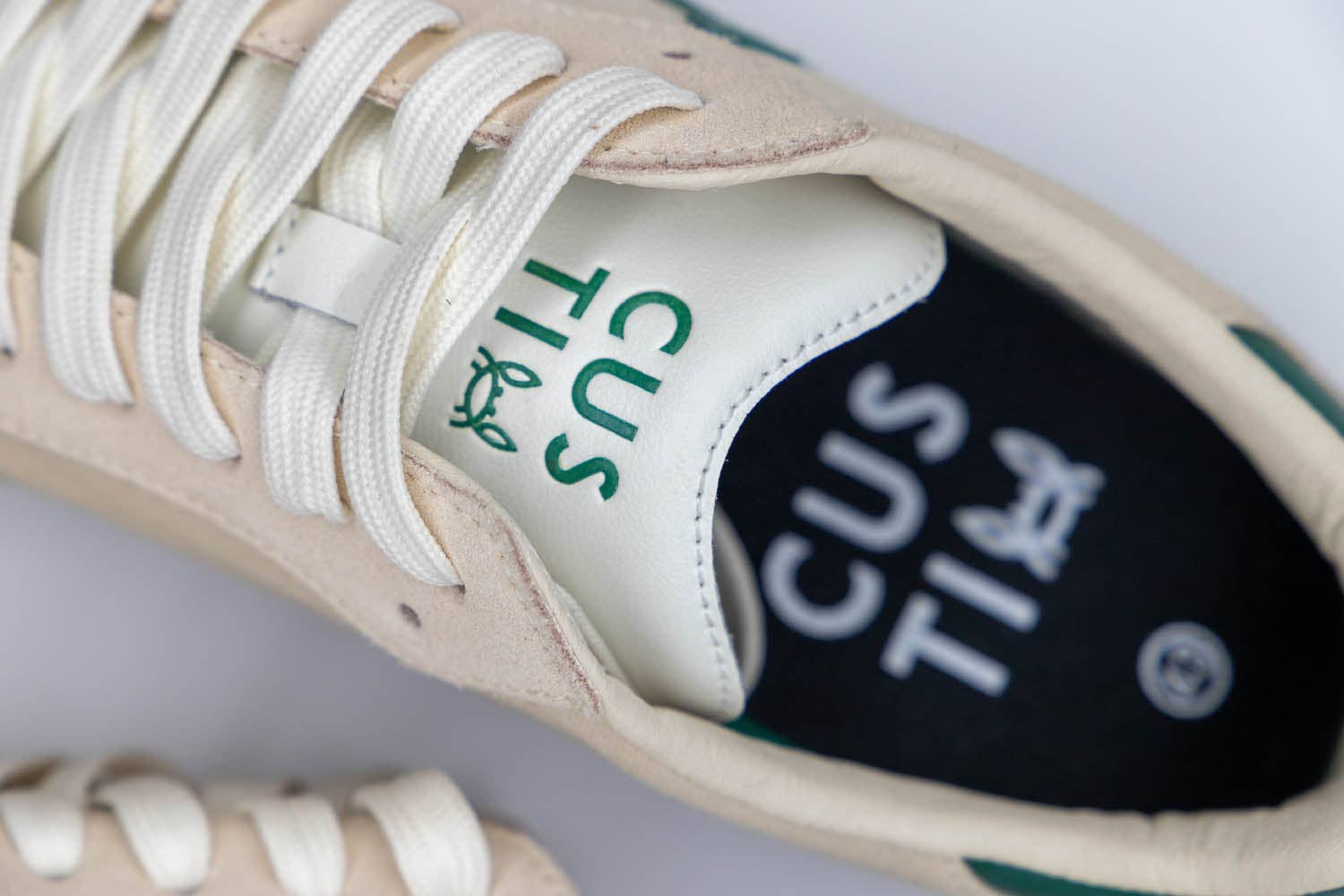 Custi Mikelo: Made in Spain - Venta al por mayor Zapatillas urbanas - Hombre - Zapatilla Serraje Beige10