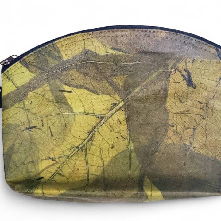 No War Factory s.r.l. - Wholesale Pouch - Women's - Vegan Pouch in Teak Leaves | Handmade Natural Craftsmanship0