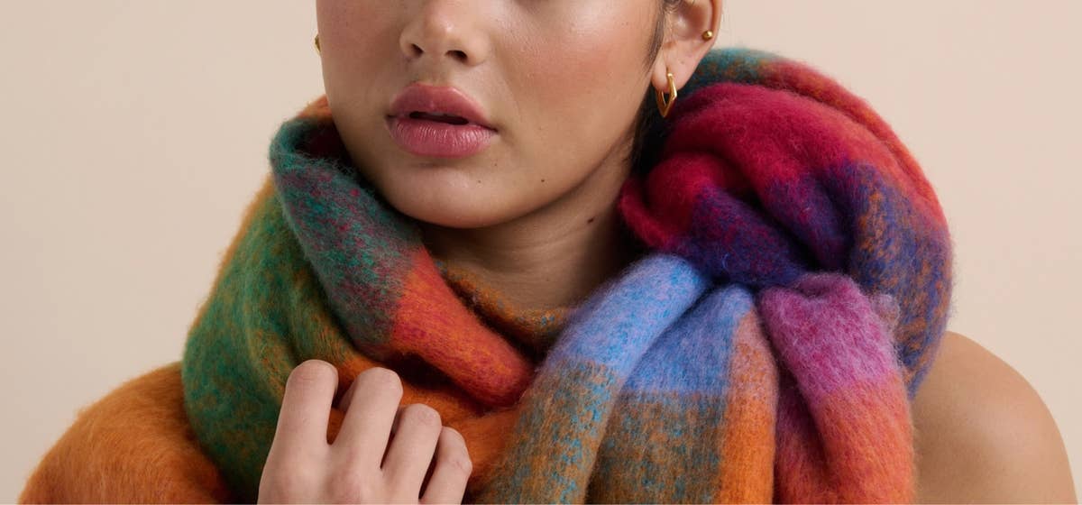 Scarves & wraps