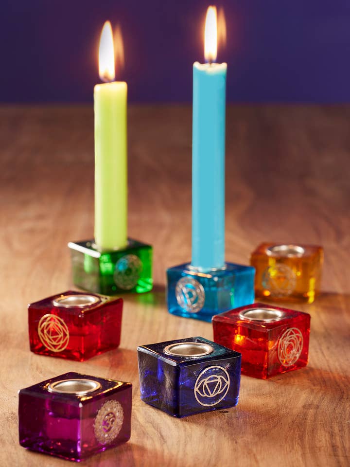 Portavelas de Vidrio y Latón de 7 Chakras para venta al por mayor de Namaste