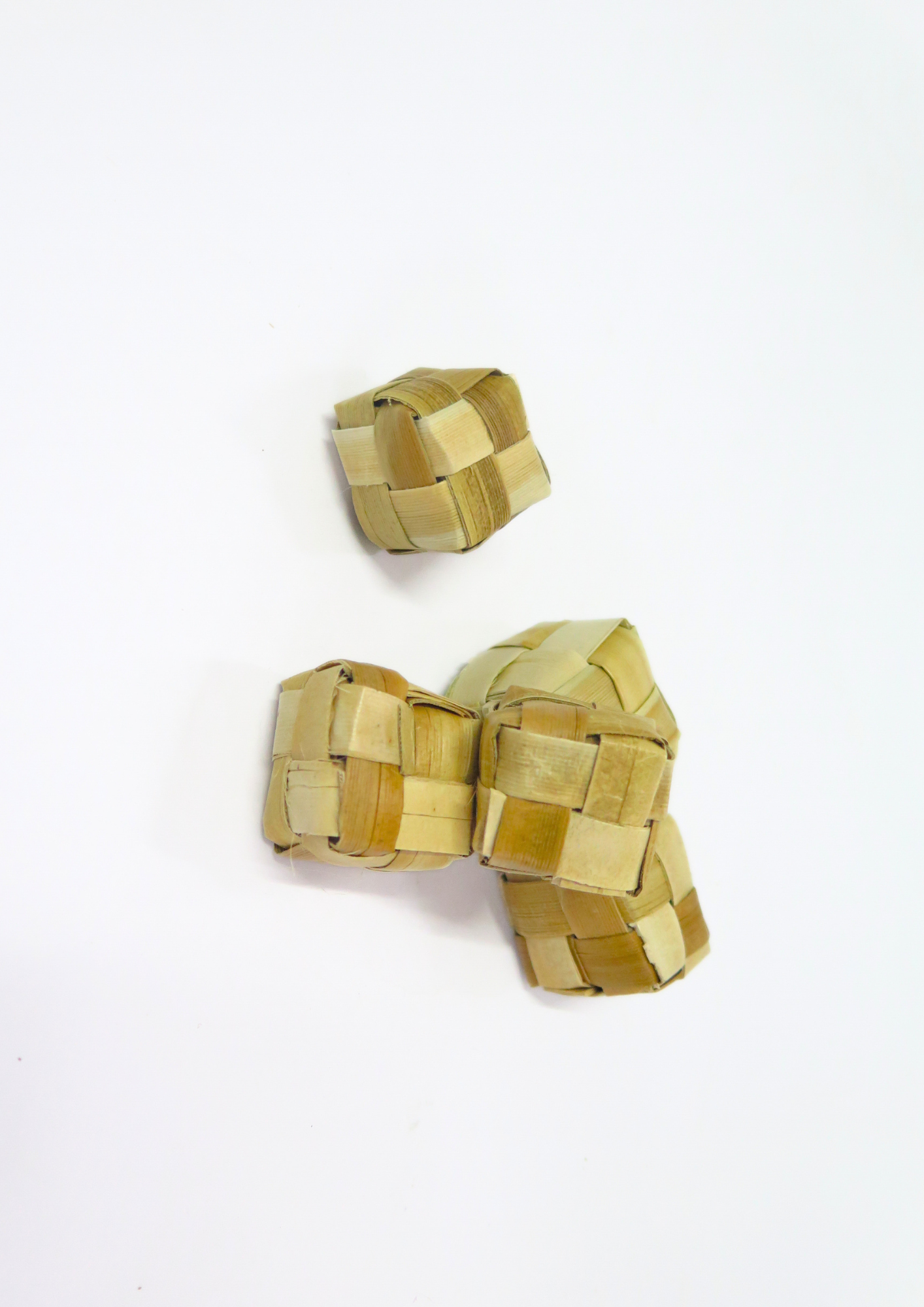 No Furries Delights – wholesale Pet toy – Not cat/dog – BULK 1x1" Palm Cubes2