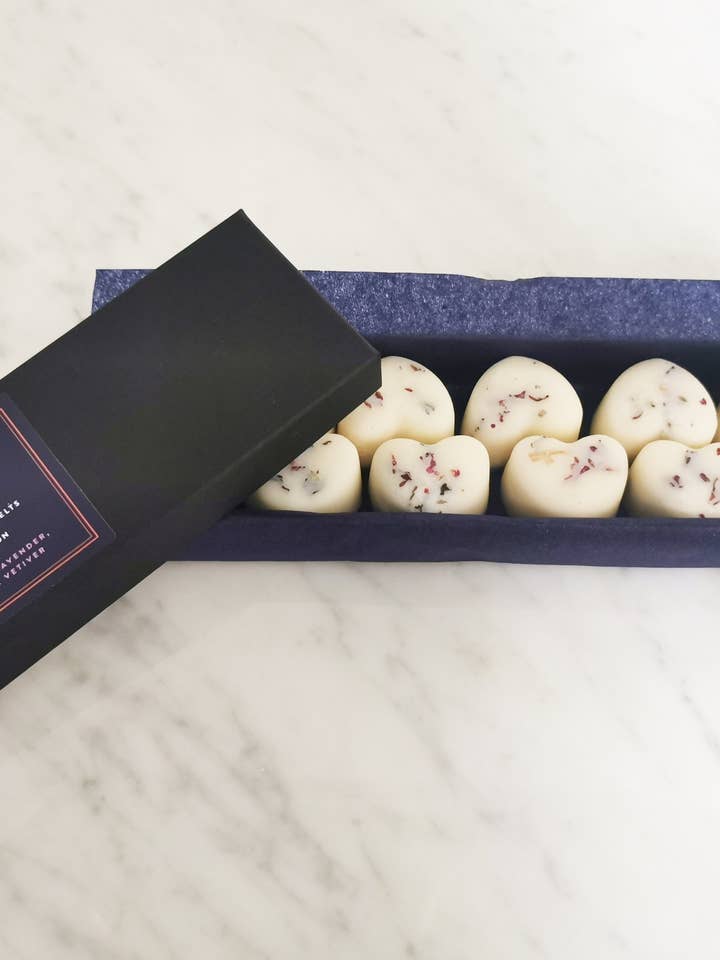 Rose Geranium lavendel YlangyLang vax smälter med rosenblad för wholesale av Gloriously Good