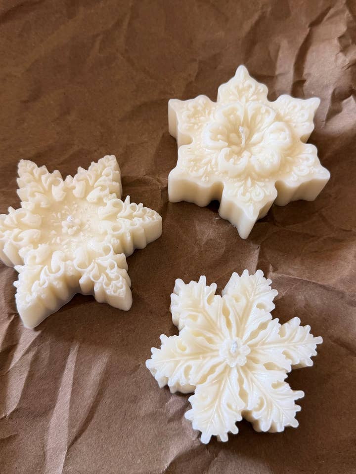 Snefnug Magisk Stearinlys (1 stk.) for engroshandel hos LA AROMA CANDLE CO.