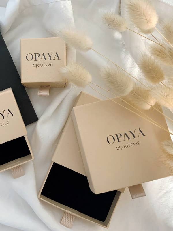 Vergulde ketting met wit email en zirkoniumoxide-medaille voor wholesale door Opaya Bijouterie