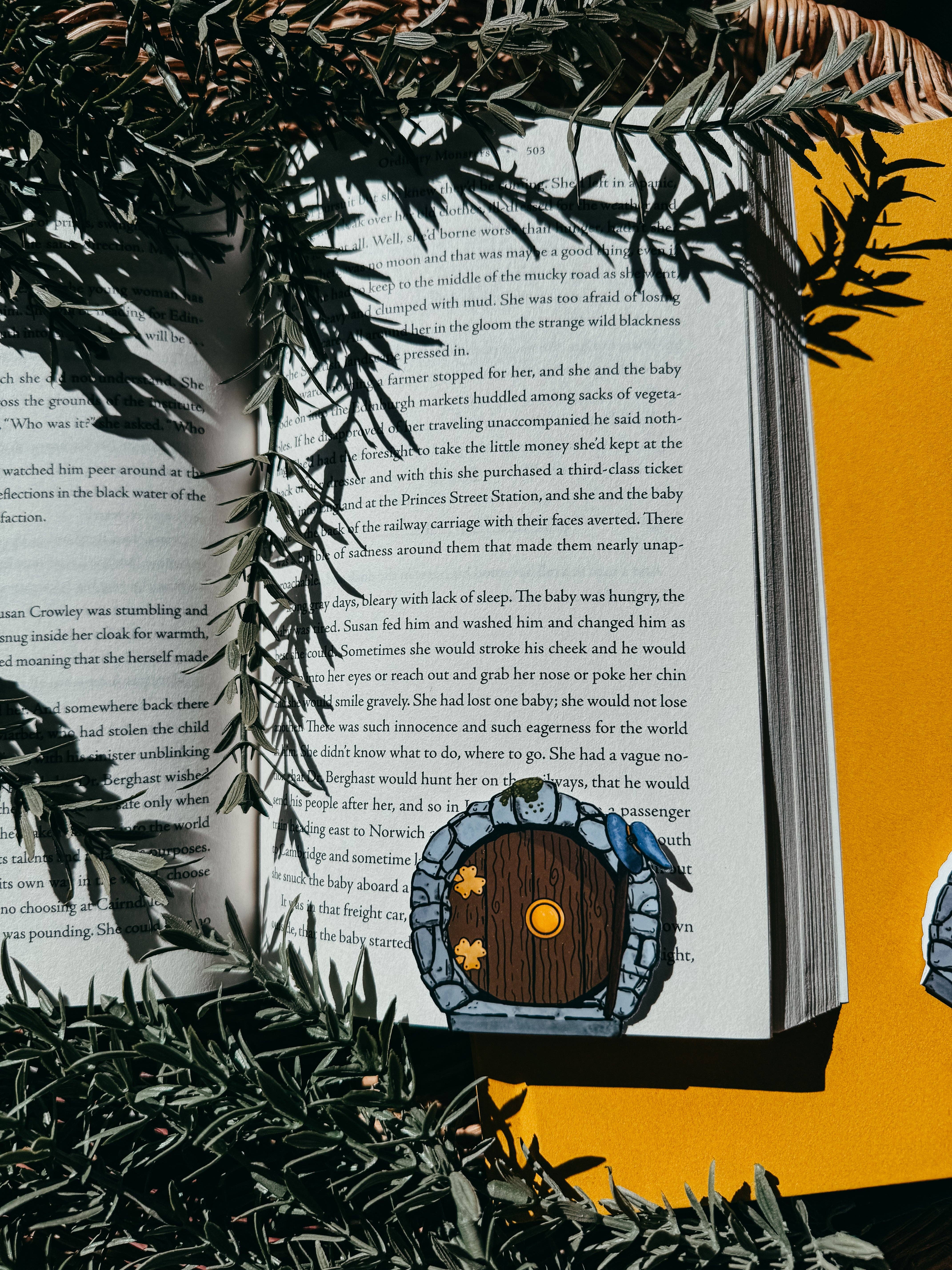 Midnight Readers Shop - Wholesale Bookmark - Hobbit Door Magnetic Bookmark | Hobbit Bookmarks | Fantasy Bookmark | Bookish Gift | Lord of the Rings bookmark1