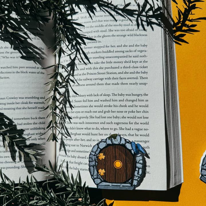 Midnight Readers Shop - Wholesale Bookmark - Hobbit Door Magnetic Bookmark | Hobbit Bookmarks | Fantasy Bookmark | Bookish Gift | Lord of the Rings bookmark1