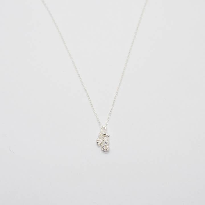 Collana in argento con cavallucci marini per la vendita all'ingrosso da parte di Sista Jewelry