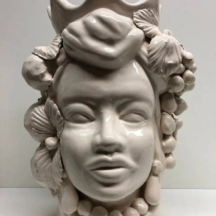 DD Ceramiche Siciliane - Wholesale Decorative Figurine - Moor's Heads Crown with Pointed Caltagirone Ceramic cm H.28 L.20 Handcrafted White1