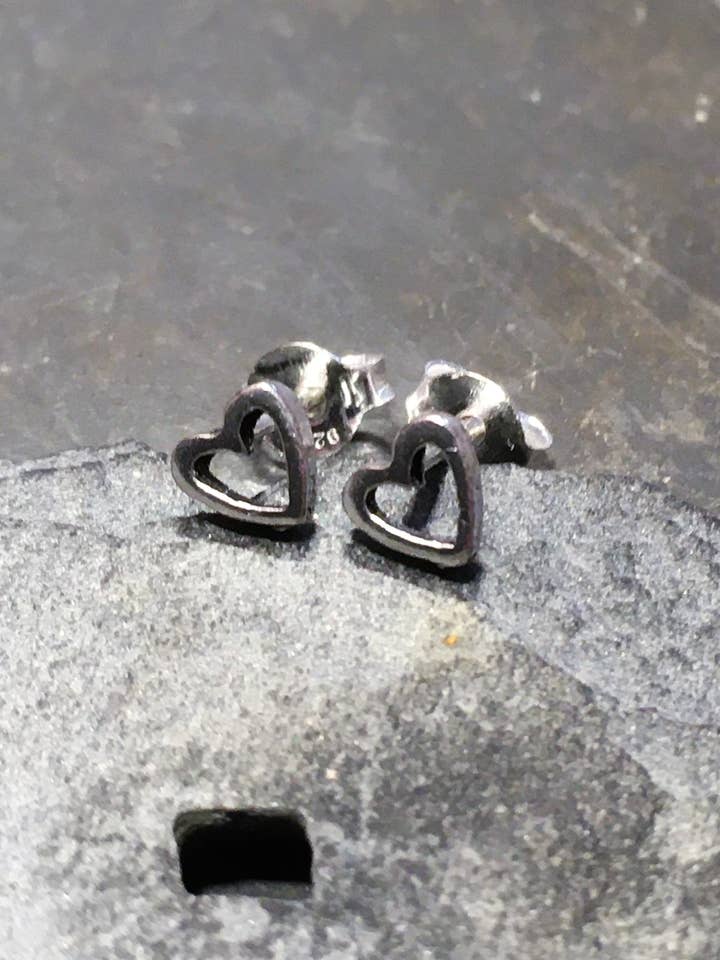 SS428B - HEART STUD 5MM for wholesale by Bluelily925silver