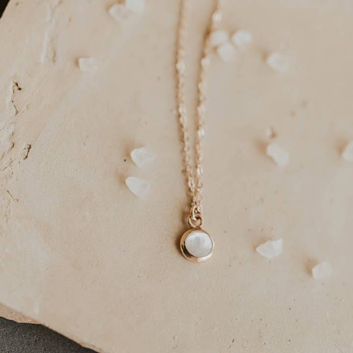 Hello Adorn - Wholesale Pendant/Charm Necklace - Cove Pendant Necklace | 14kt Gold Fill