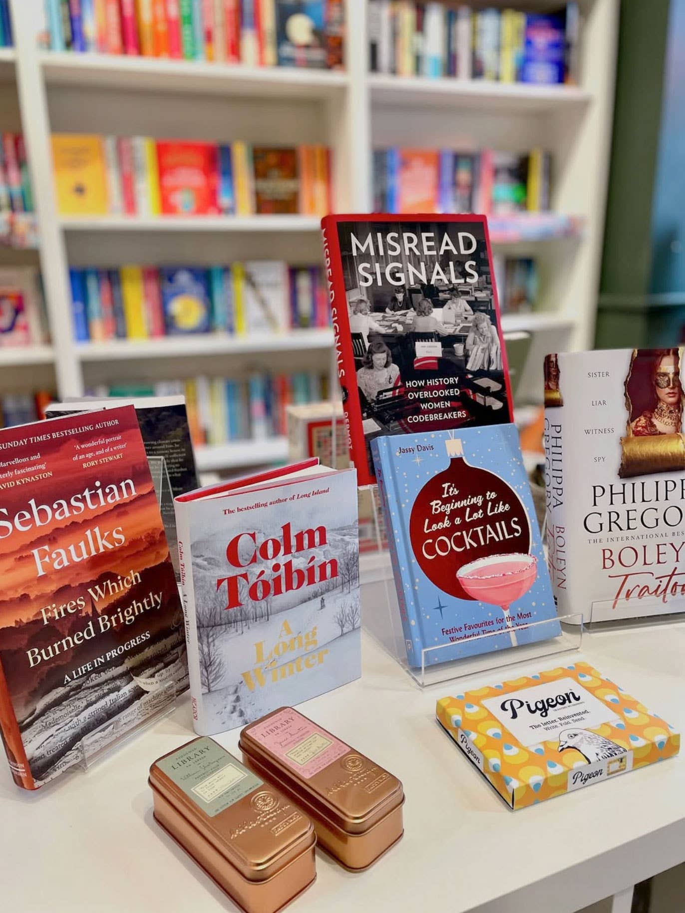 pigeonposted - Wholesale Stationery/Notecard Set - Bookstore Pigeon, Folding Stationery Letter Pack, Pack of 63