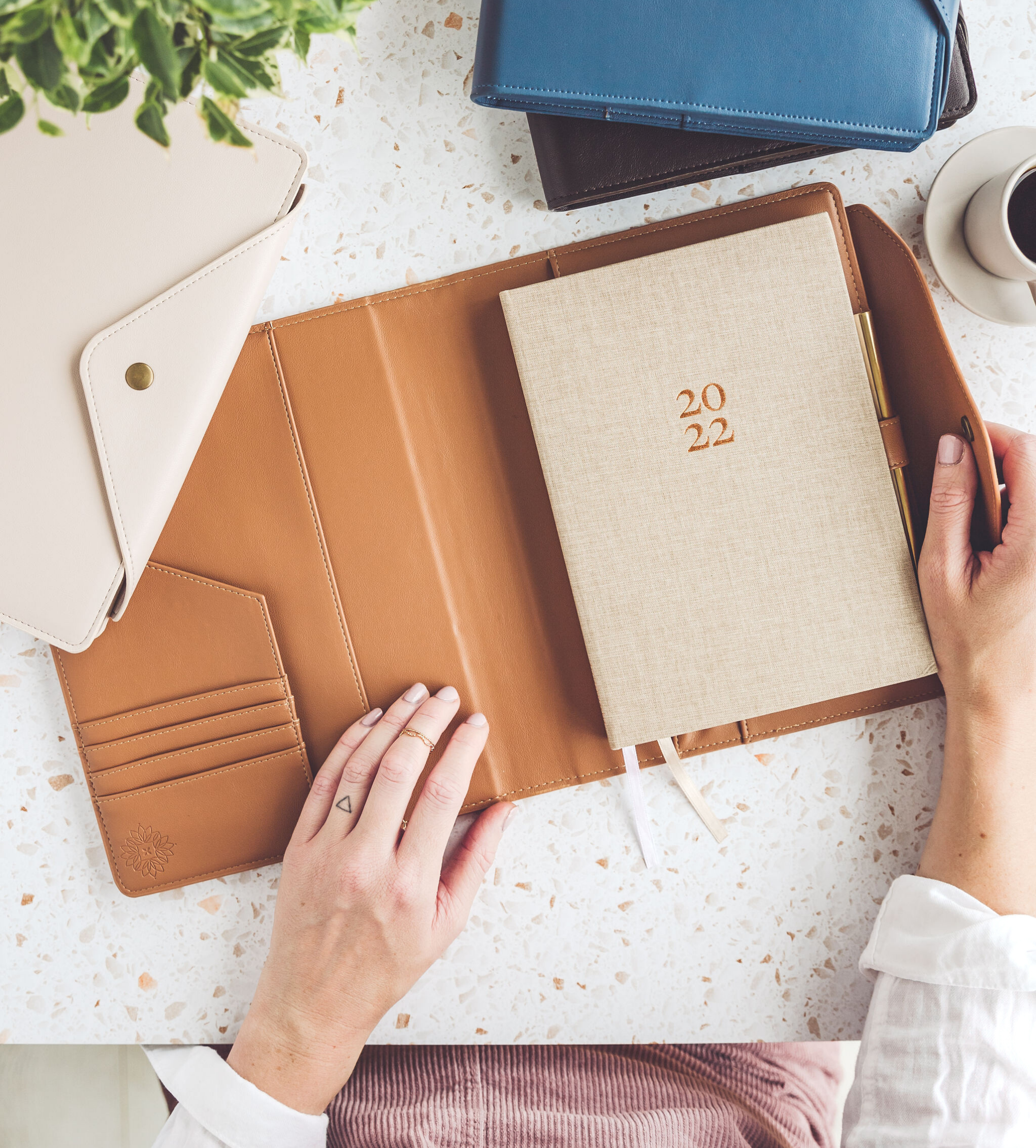 Ponderlily Paper & Planners – wholesale Folders – Professional Portfolio Case3