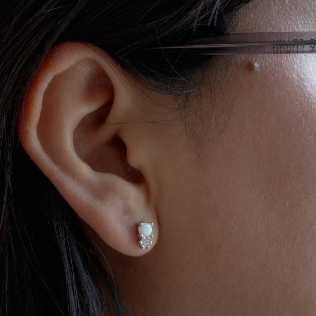 Aurora Jewels - Vendita all'ingrosso Orecchini a bottone - Orecchini a bottone in zirconia cubica e opale2