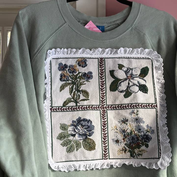 Frilly Flower-tröja för wholesale av Sunstone Jewels