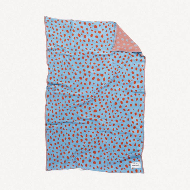 towel.studio - Wholesale Beach Towel - Pebbles Beach Towel | Sky & Brick0