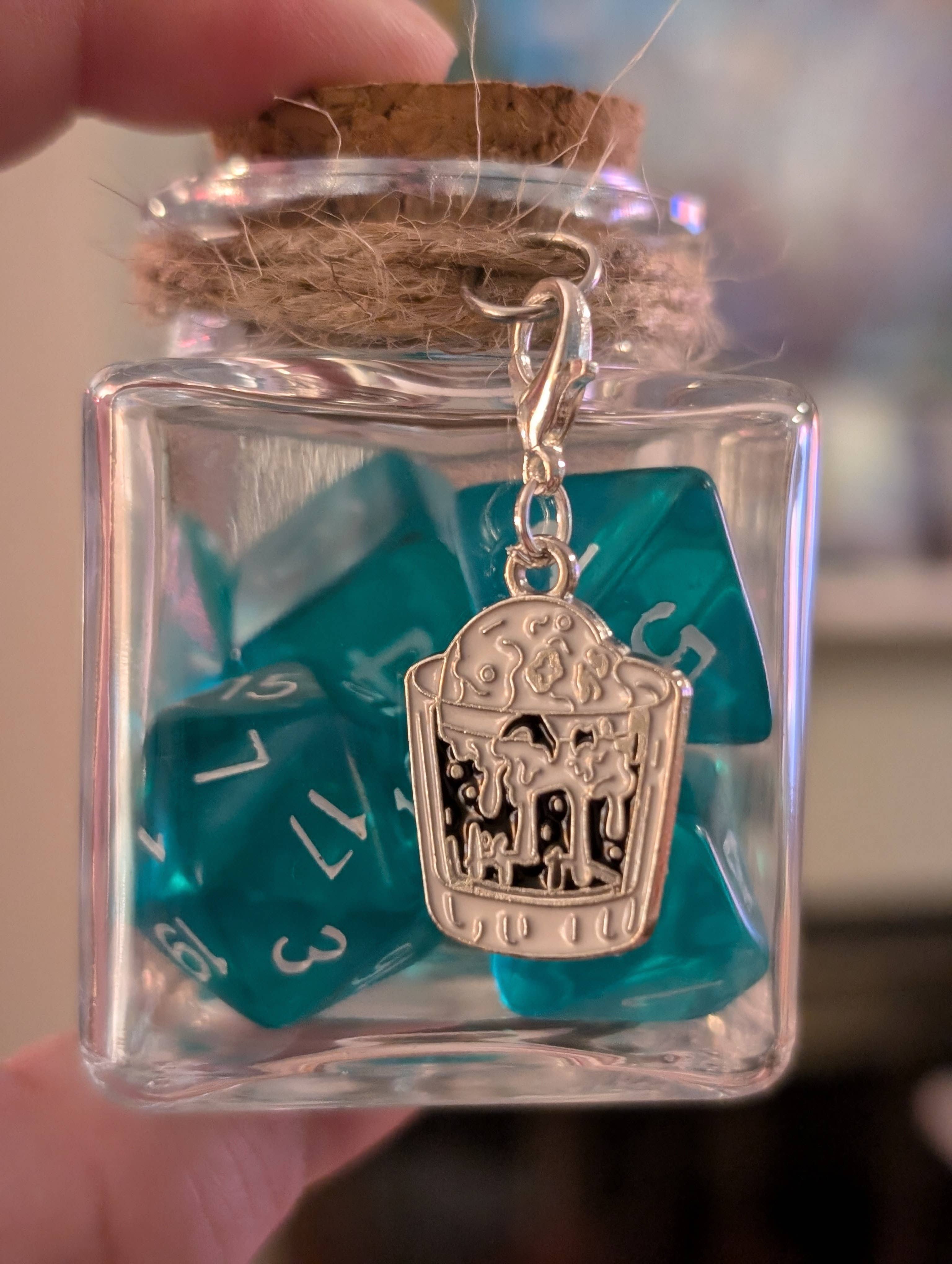 Con-Quest Crafts - Venta al por mayor Dado - Tarros de dados de hechizo con 7 dados D20 para TRPG16