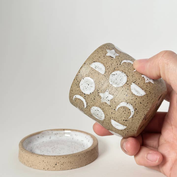 Annie’s Potteries - Venta al por mayor Macetas - Maceta Celestial con Plato de Drenaje2