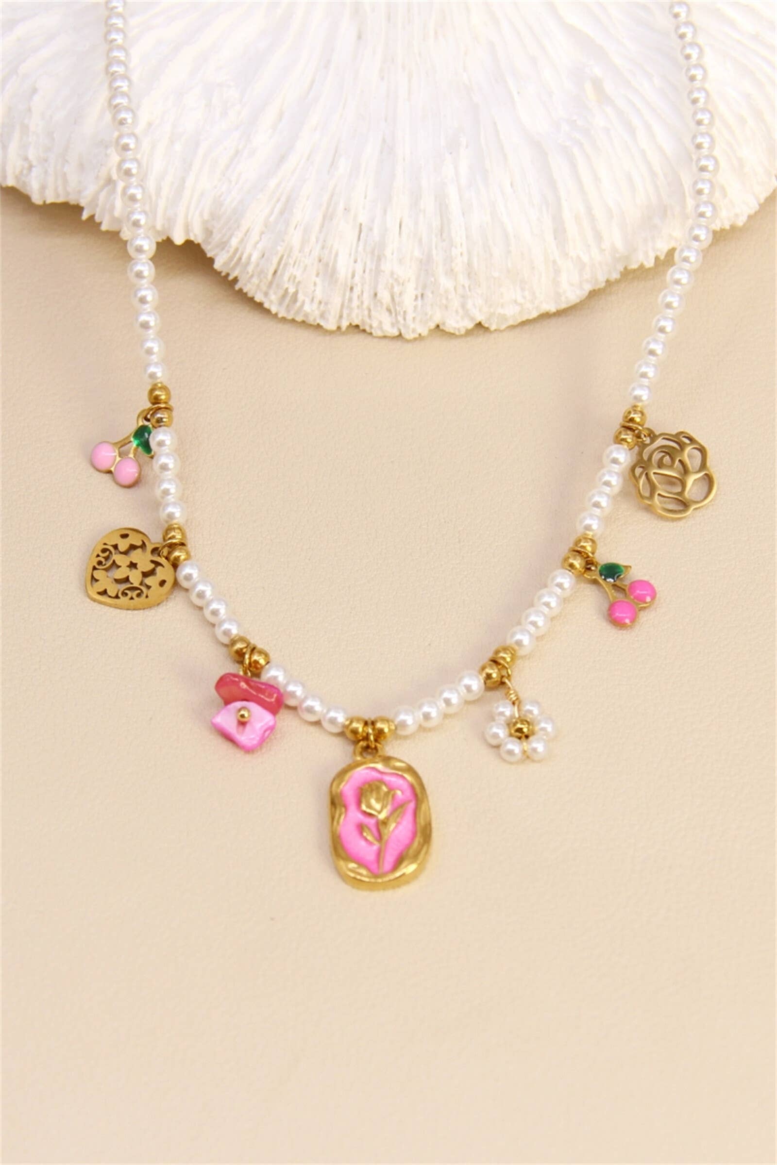 BELLISSIMA BIJOUX - Wholesale Pendant/Charm Necklace - Pearl Necklace Rose Charms – Sweetness And Poetry Around The Neck0